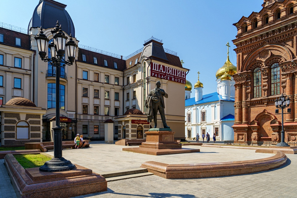  Памятник Федору Шаляпину, Казань, Россия