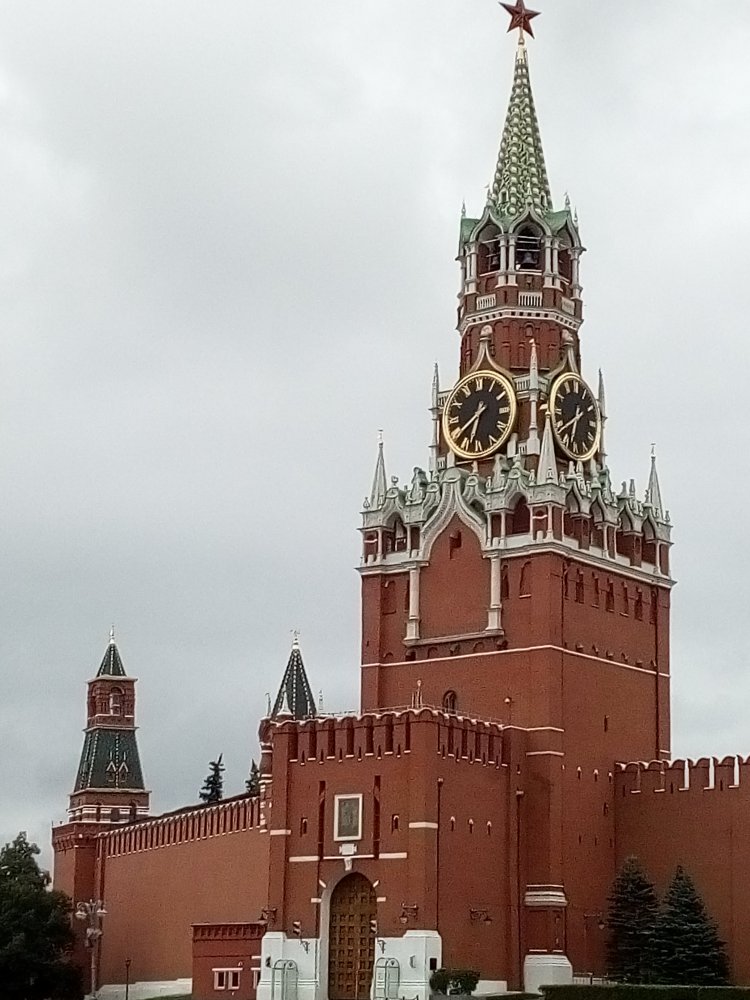 Достопримечательности Москвы. Достопримечательность московского кремля и красной площади