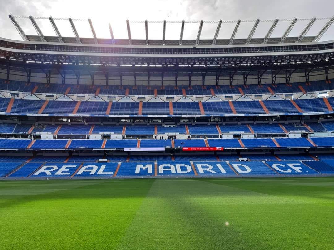 «Сантьяго Бернабеу» (Santiago Bernabeu) - Стадионы мира