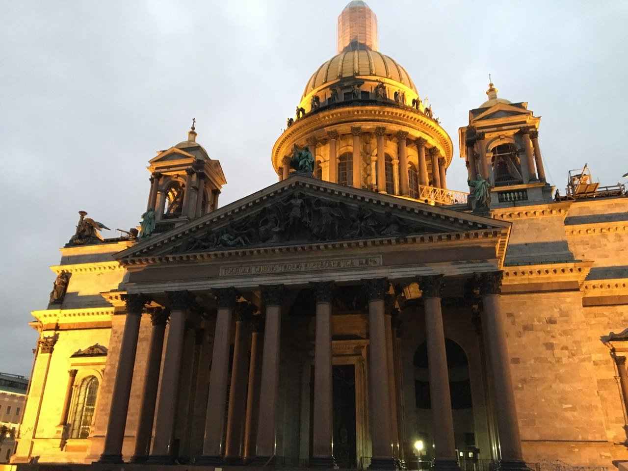 Музей Исакий собор в Санкт Петербурге