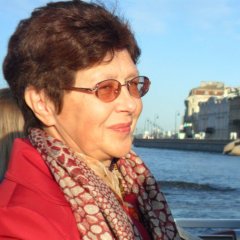 Елена Устинова