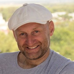 Сергей Максимов