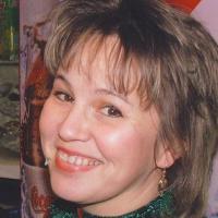 Лариса Дем