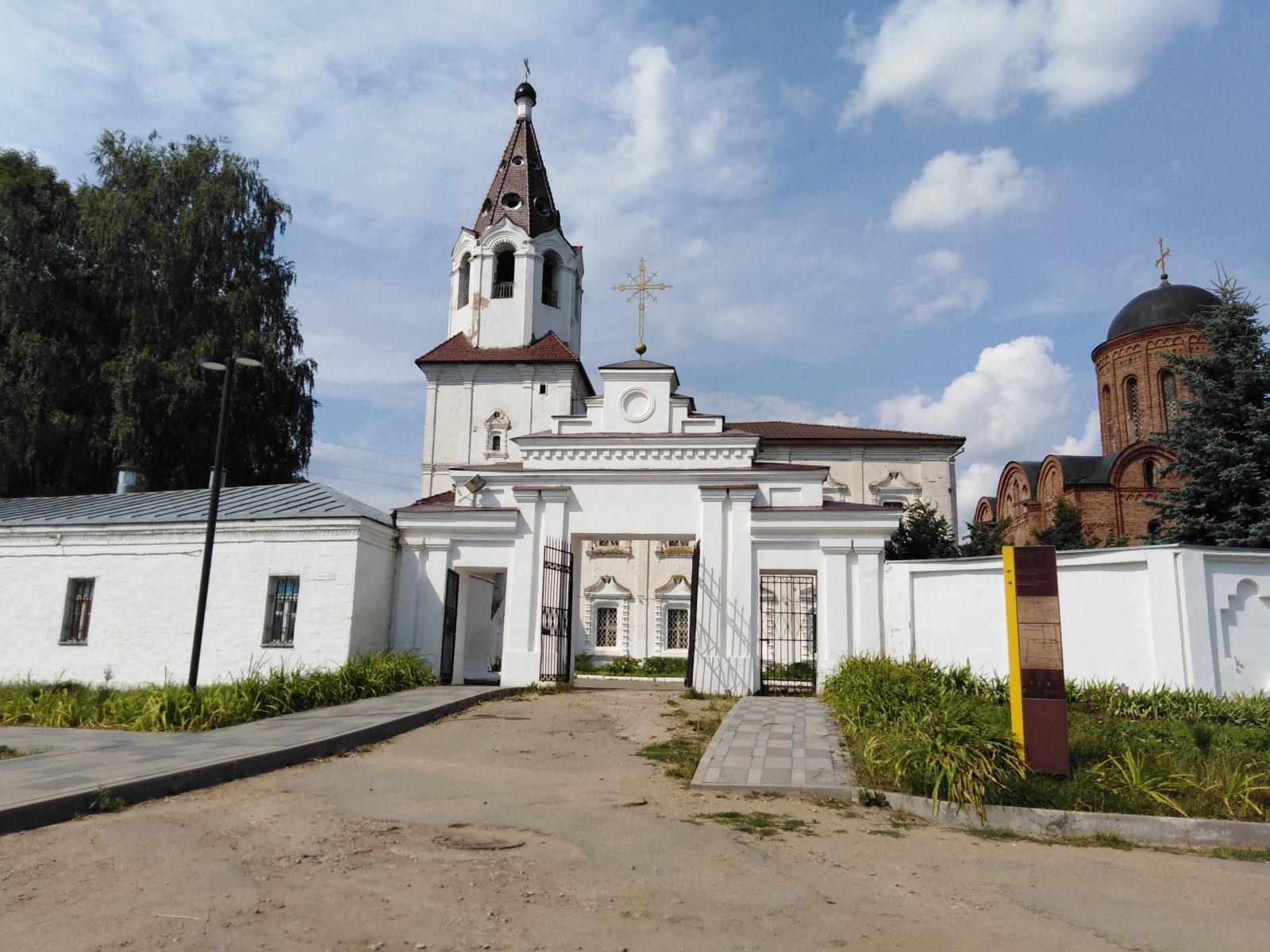 Обзорная экскурсия — Смоленск, храмы 12 века, Гнездовский музей 9 века,  Немецкий бункер, Катынь — экскурсия на «Тонкостях туризма»