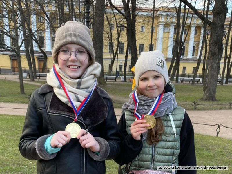Пешком по спб дети. Эти дети спб. Эти дети спб. Детский дом. Семейная фотосессия в спб.