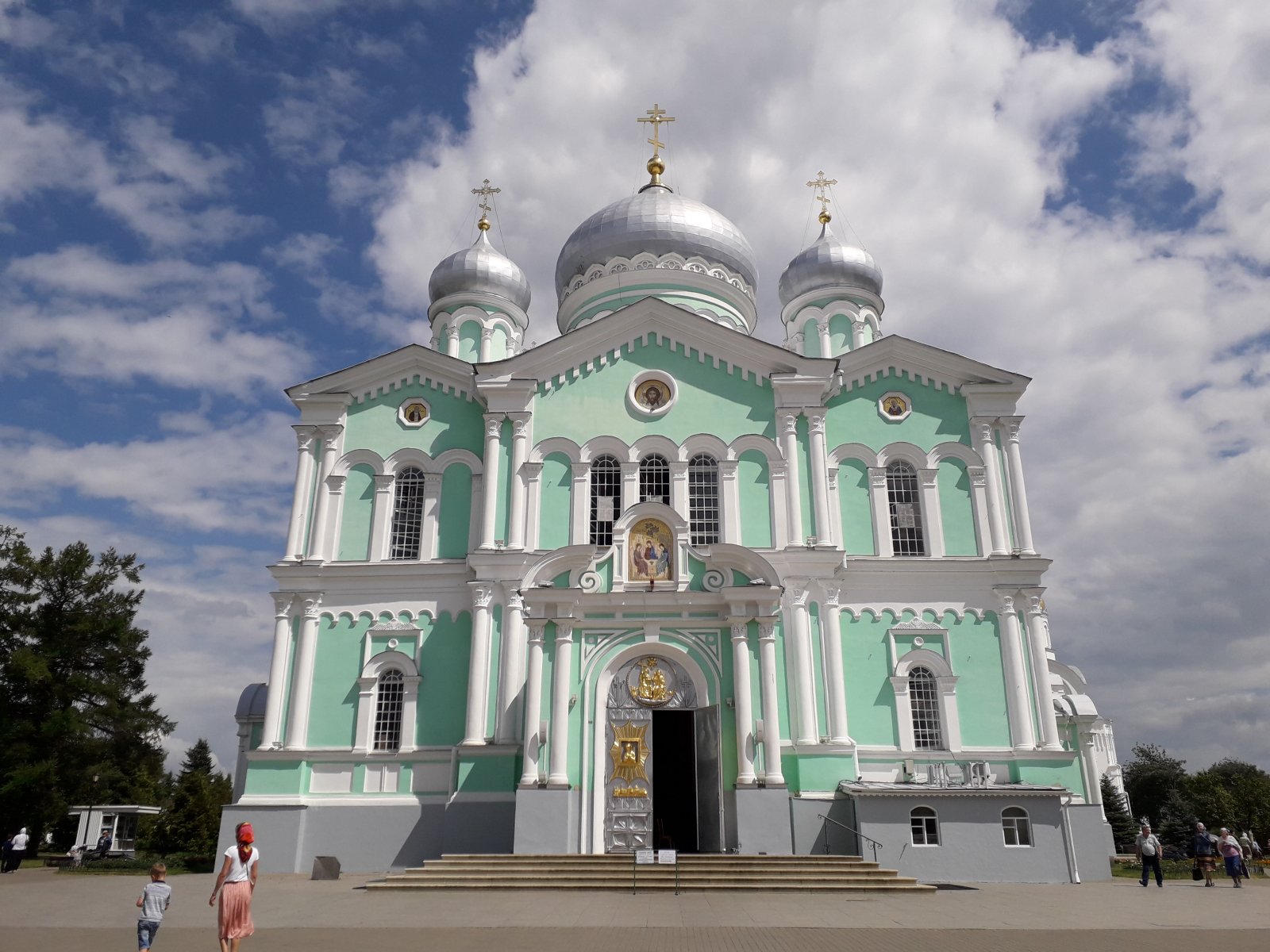 Село Дивеево. Серафимо-Дивеевский женский монастырь — четвертый удел  Богородицы — экскурсия на «Тонкостях туризма»